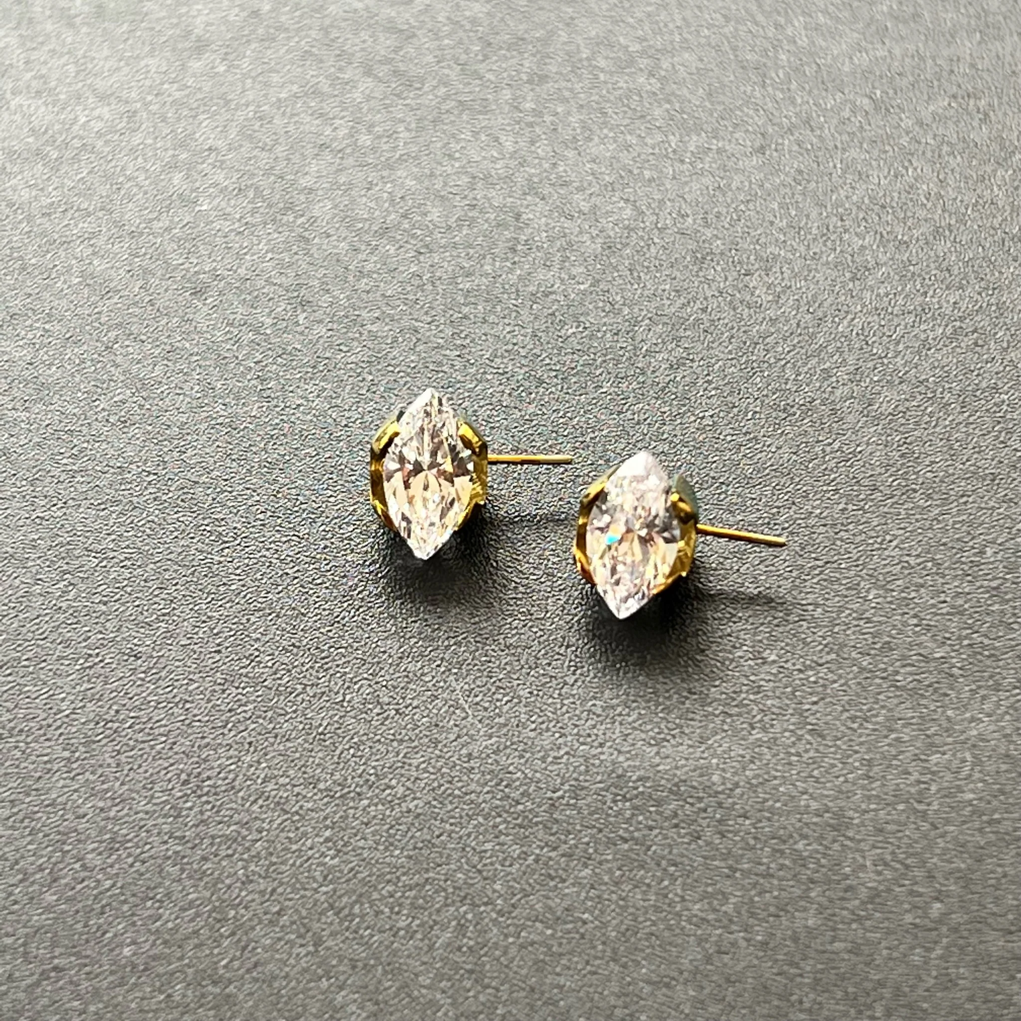 Anatometal Titanium Side-Set Marquise Ends - Image 5