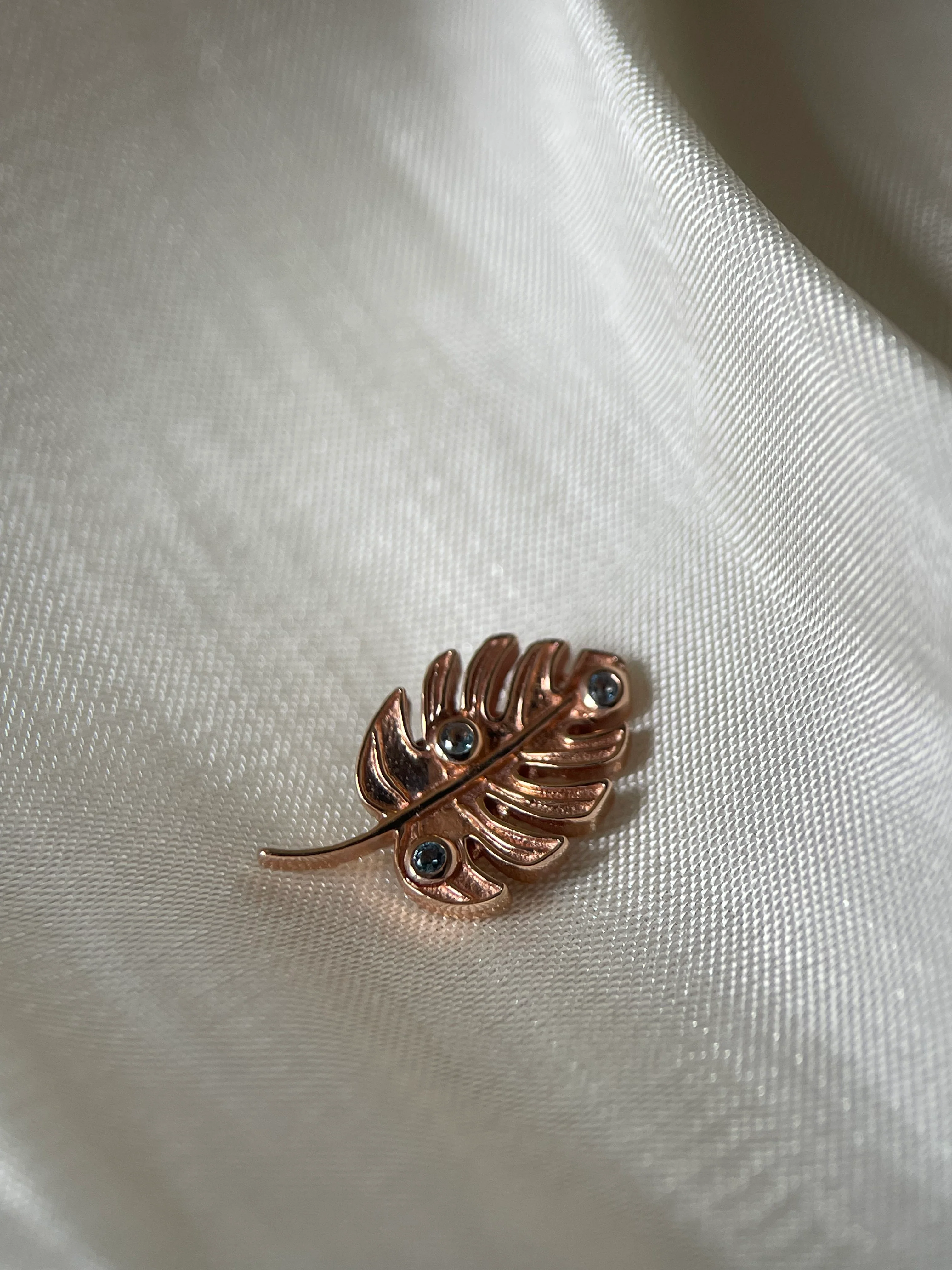 BVLA Monstera Leaf - Threaded - Image 3